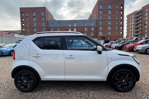 Suzuki Ignis SZ-T DUALJET.. 1 PREVIOUS OWNER.. SERVICE HISTORY... REVERSING CAMERA 9