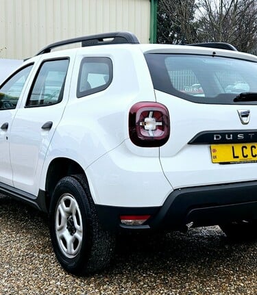 Dacia Duster ESSENTIAL SCE.. 5 SERVICES.. 1 PREVIOUS KEEPER.. 3