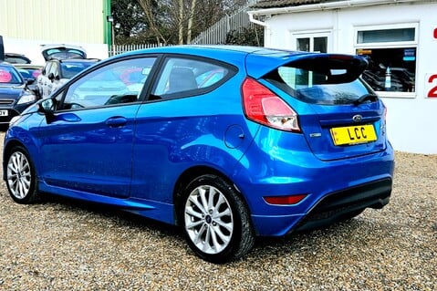 Ford Fiesta ZETEC S.. £ZERO ROAD TAX.. 8 SERVICES.. SAT NAV… STUNNING COLOUR 8