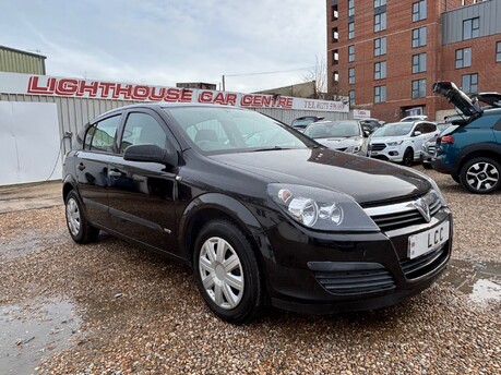 Vauxhall Astra LIFE 16V TWINPORT… 16 SERVICES..INCLUDING CAMBELT CHANGE.LAST OWNER 9 YEARS