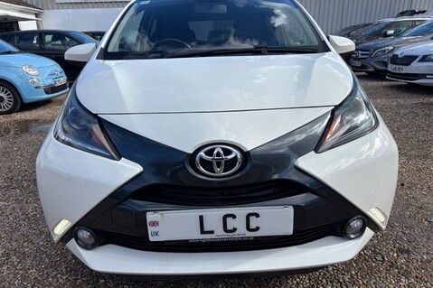 Toyota Aygo VVT-I X-STYLE.1 PREVIOUS OWNER.7 SERVICES/4MAIN DEALER.REVERSING CAMERA.A/C 2