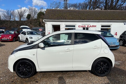 Toyota Aygo VVT-I X-STYLE.1 PREVIOUS OWNER.7 SERVICES/4MAIN DEALER.REVERSING CAMERA.A/C 7