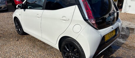 Toyota Aygo VVT-I X-STYLE.1 PREVIOUS OWNER.7 SERVICES/4MAIN DEALER.REVERSING CAMERA.A/C 1