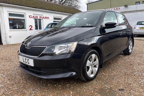 Skoda Fabia SE TSI.. SERVICE HISTORY INCLUDING CAMBELT CHANGE..1 PREVIOUS KEEPER 3