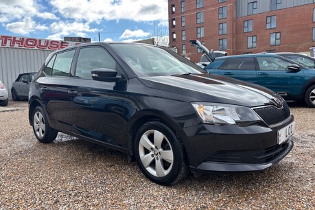 Skoda Fabia SE TSI.. SERVICE HISTORY INCLUDING CAMBELT CHANGE..1 PREVIOUS KEEPER