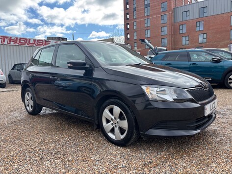 Skoda Fabia SE TSI.. SERVICE HISTORY INCLUDING CAMBELT CHANGE..1 PREVIOUS KEEPER