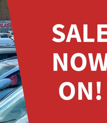 Toyota Yaris VVT-I ICON PLUS.. AUTOMATIC.. 11 MAIN DEALER SERVICES.. SAT NAV.. £35 R/TAX 3