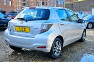 Toyota Yaris VVT-I ICON PLUS.. AUTOMATIC.. 11 MAIN DEALER SERVICES.. SAT NAV.. £35 R/TAX 11