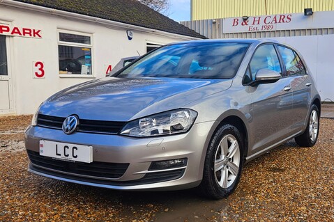 Volkswagen Golf MATCH EDITION TDI BMT..9 SERVICES.. HEATED SEATS..NO ROAD TAX..  4