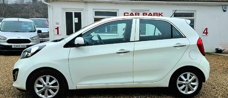 Kia Picanto 2.AUTOMATIC.11 SERVICES/5 MAIN DEALER.1 PREVIOUS KEEPER.LOW INSURANCE GROUP 1