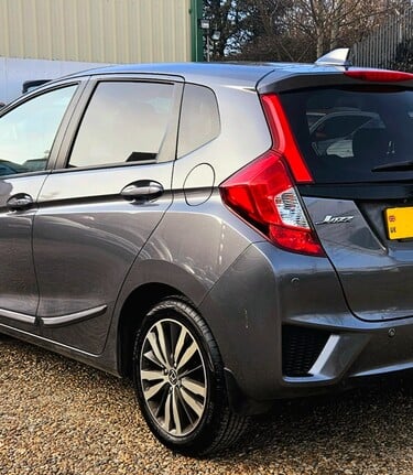 Honda Jazz I-VTEC EX NAVI.. AUTOMATIC.. 6 MAIN DEALER SERVICES.. 1 PREVIOUS KEEPER 3