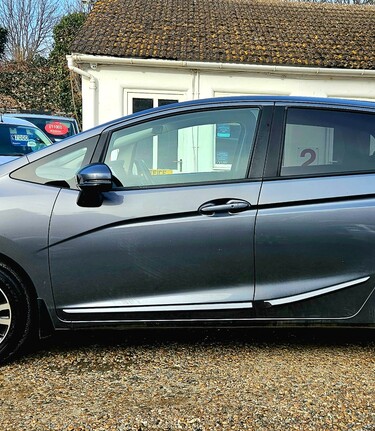 Honda Jazz I-VTEC EX NAVI.. AUTOMATIC.. 6 MAIN DEALER SERVICES.. 1 PREVIOUS KEEPER 3