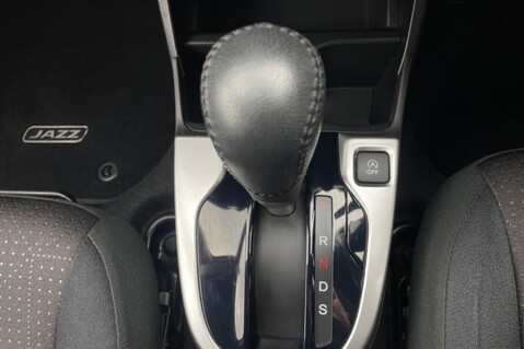 Honda Jazz I-VTEC EX NAVI.. AUTOMATIC.. 6 MAIN DEALER SERVICES.. 1 PREVIOUS KEEPER 2