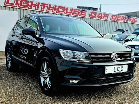 Volkswagen Tiguan MATCH TSI EVO… 8 MAIN DEALER SERVICES.. SAT NAV..AIR CON.STUNNING 