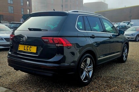 Volkswagen Tiguan MATCH TSI EVO… 8 MAIN DEALER SERVICES.. SAT NAV..AIR CON.STUNNING  9