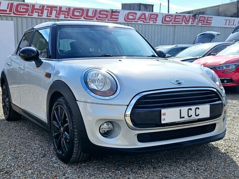 Mini Hatch COOPER D.1 PREVIOUS. HEAD-UP DISPLAY,ELECTRIC MIRRORS,CRUISE,R/SENSORS