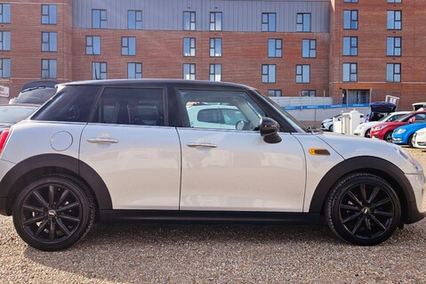 Mini Hatch COOPER D.1 PREVIOUS. HEAD-UP DISPLAY,ELECTRIC MIRRORS,CRUISE,R/SENSORS 8