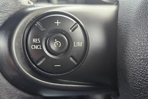 Mini Hatch COOPER D.1 PREVIOUS. HEAD-UP DISPLAY,ELECTRIC MIRRORS,CRUISE,R/SENSORS 21