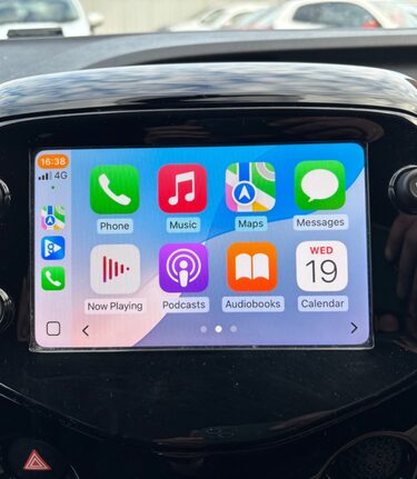 Toyota Aygo VVT-I X-CITE.. 5 MAIN DEALER SERVICES.. REVERSING CAMERA.. A/C.. 1 PREVIOUS 3