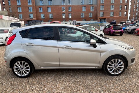 Ford Fiesta TITANIUM X,HEATED LEATHER SEATS,CRUISE,E/MIRRORS,DAB RADIO,4 SERVICES 10