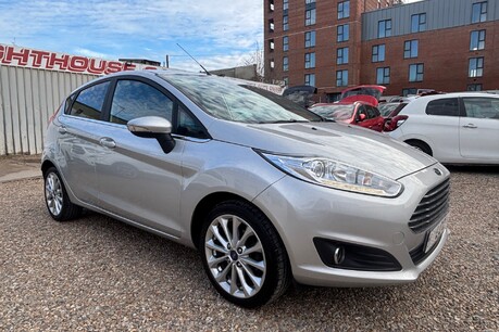 Ford Fiesta TITANIUM X,HEATED LEATHER SEATS,CRUISE,E/MIRRORS,DAB RADIO,4 SERVICES