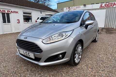 Ford Fiesta TITANIUM X,HEATED LEATHER SEATS,CRUISE,E/MIRRORS,DAB RADIO,4 SERVICES 3
