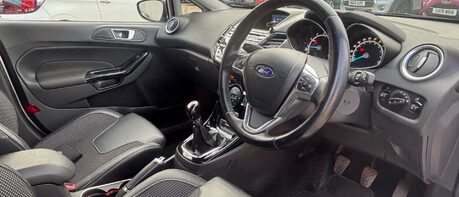 Ford Fiesta TITANIUM X,HEATED LEATHER SEATS,CRUISE,E/MIRRORS,DAB RADIO,4 SERVICES 1