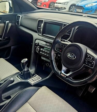 Kia Sportage CRDI GT-LINE ISG SAT NAV..PARKING CAMERA..LEATHER..BLUETOOTH..APPLE C/PLAY 3
