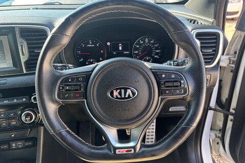 Kia Sportage CRDI GT-LINE ISG 1 FORMER KEEPER.. SAT NAV.. CLIMATE CONTROL.. 41