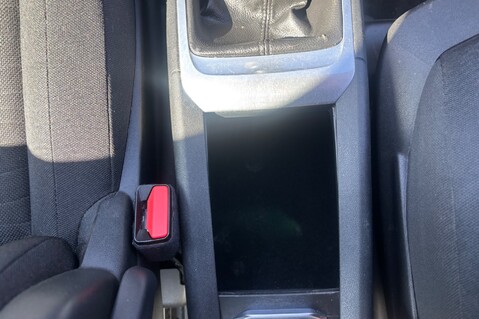 Citroen C4 Picasso HDI VTR PLUS.. 8 SERVICES.. £20 ROAD TAX.. 3 INDIVIDUAL SEATS IN THE BACK  16