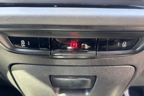 Citroen C4 Picasso HDI VTR PLUS.. 8 SERVICES.. £20 ROAD TAX.. 3 INDIVIDUAL SEATS IN THE BACK  19
