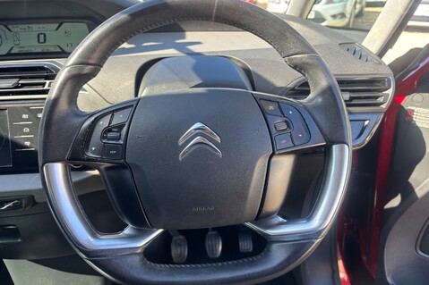 Citroen C4 Picasso HDI VTR PLUS.. 8 SERVICES.. £20 ROAD TAX.. 3 INDIVIDUAL SEATS IN THE BACK  22