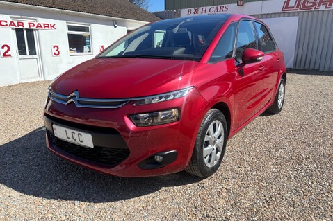 Citroen C4 Picasso HDI VTR PLUS.. 8 SERVICES.. £20 ROAD TAX.. 3 INDIVIDUAL SEATS IN THE BACK  2