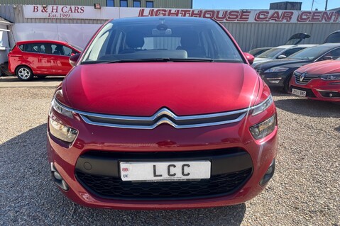 Citroen C4 Picasso HDI VTR PLUS.. 8 SERVICES.. £20 ROAD TAX.. 3 INDIVIDUAL SEATS IN THE BACK  3