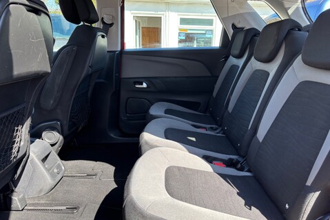 Citroen C4 Picasso HDI VTR PLUS.. 8 SERVICES.. £20 ROAD TAX.. 3 INDIVIDUAL SEATS IN THE BACK  24