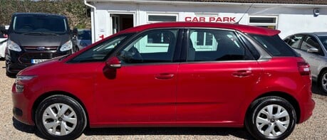 Citroen C4 Picasso HDI VTR PLUS.. 8 SERVICES.. £20 ROAD TAX.. 3 INDIVIDUAL SEATS IN THE BACK  1