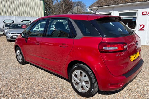 Citroen C4 Picasso HDI VTR PLUS.. 8 SERVICES.. £20 ROAD TAX.. 3 INDIVIDUAL SEATS IN THE BACK  5