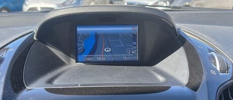 Ford B-Max ZETEC NAVIGATOR.. 1 PREVIOUS KEEPER.. 9 SERVICES.. BLUETOOTH.. AIR CON..USB 1