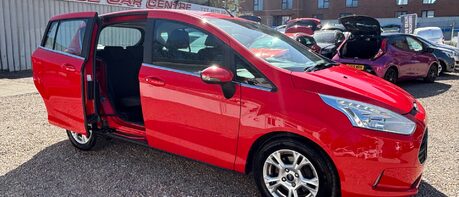 Ford B-Max ZETEC NAVIGATOR.. 1 PREVIOUS KEEPER.. 9 SERVICES.. BLUETOOTH.. AIR CON..USB 1