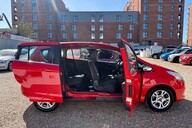 Ford B-Max ZETEC NAVIGATOR.. 1 PREVIOUS KEEPER.. 9 SERVICES.. STUNNING COLOUR 9