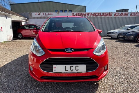Ford B-Max ZETEC NAVIGATOR.. 1 PREVIOUS KEEPER.. 9 SERVICES.. STUNNING COLOUR 2
