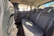 Ford B-Max ZETEC NAVIGATOR.. 1 PREVIOUS KEEPER.. 9 SERVICES.. STUNNING COLOUR 26