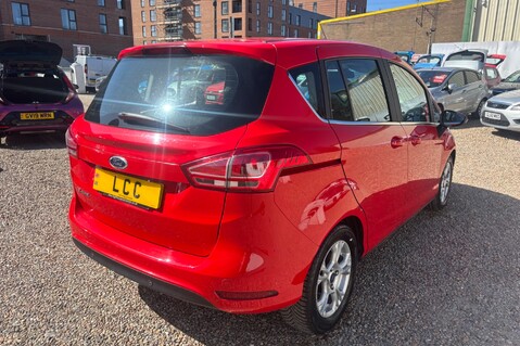 Ford B-Max ZETEC NAVIGATOR.. 1 PREVIOUS KEEPER.. 9 SERVICES.. STUNNING COLOUR 25