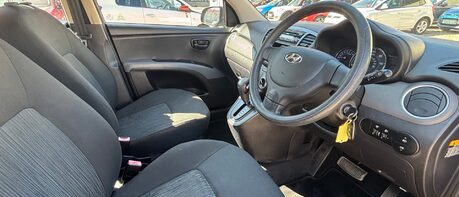 Hyundai i10 ACTIVE.. AUTOMATIC.. 5 SERVICES.. AIR CON.. BLUETOOTH.. CENTRAL LOCKING 1