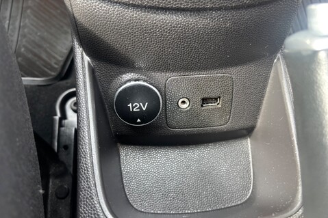 Ford Fiesta ZETEC.. AUTOMATIC..£35 ROAD TAX.. 9 SERVICES.. 1 PREVIOUS KEEPER.. AIR CON. 6