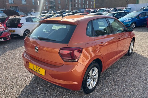 Volkswagen Polo SE EVO.. 6 SERVICES.. 1 PREVIOUS OWNER.. STUNNING COLOUR 4