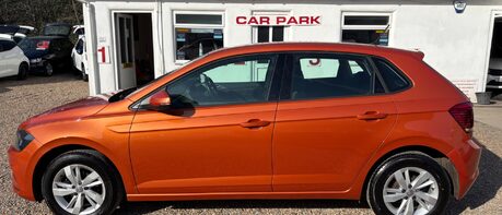 Volkswagen Polo SE EVO.. 6 SERVICES.. 1 PREVIOUS OWNER.. STUNNING COLOUR 1