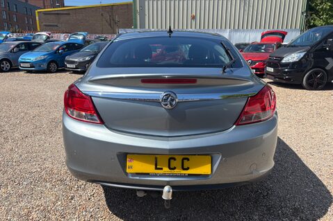 Vauxhall Insignia EXCLUSIV CDTI ECOFLEX S/S.. 13 SERVICES INCLUDING CAMBELT CHANGE AT 75K..  9