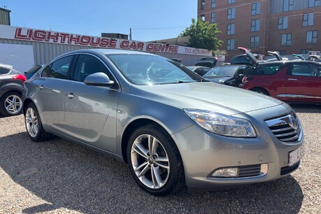 Vauxhall Insignia EXCLUSIV CDTI ECOFLEX S/S.. 13 SERVICES INCLUDING CAMBELT CHANGE AT 75K.. 