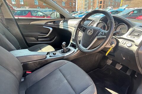 Vauxhall Insignia EXCLUSIV CDTI ECOFLEX S/S.. 13 SERVICES INCLUDING CAMBELT CHANGE AT 75K..  5